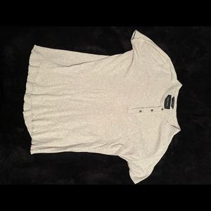 Mens wings and horns short sleeve Henley in heathered white.